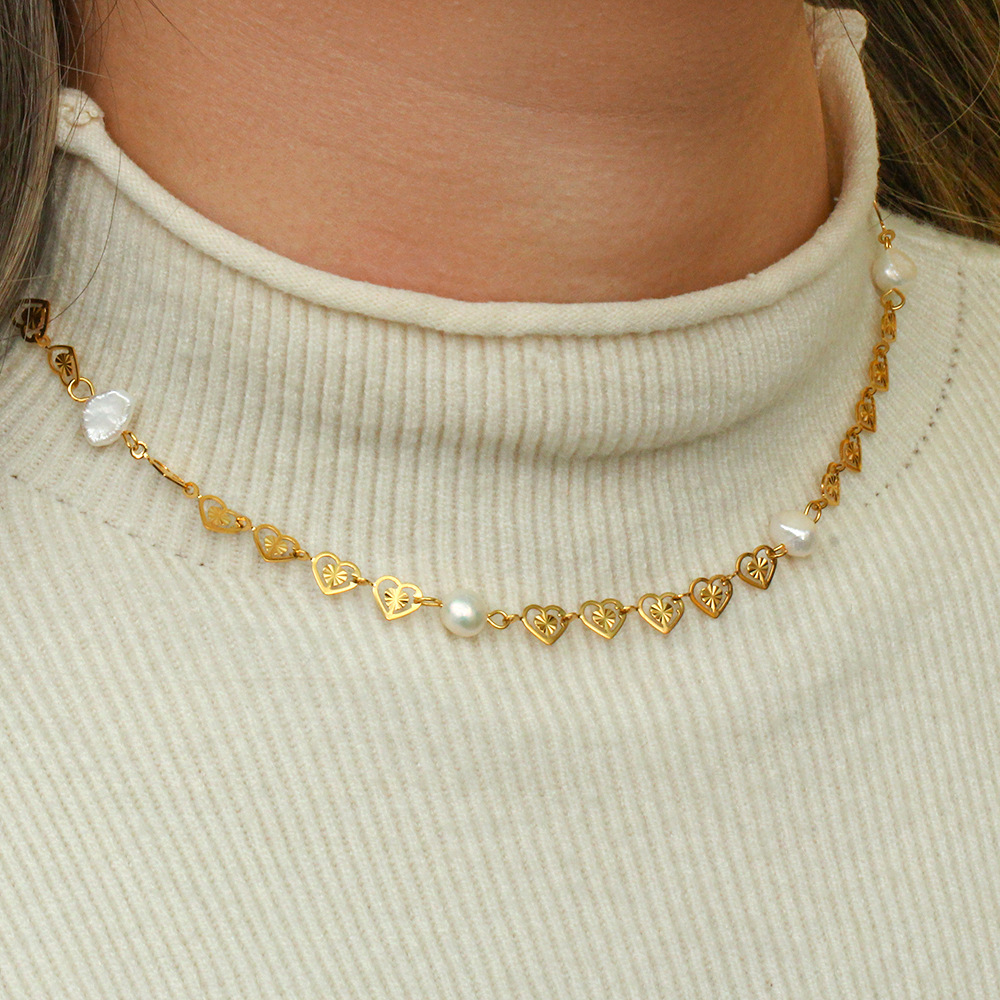 Fashion Heart-shaped Plated 18K Four Pearl Stainless Steel Necklace