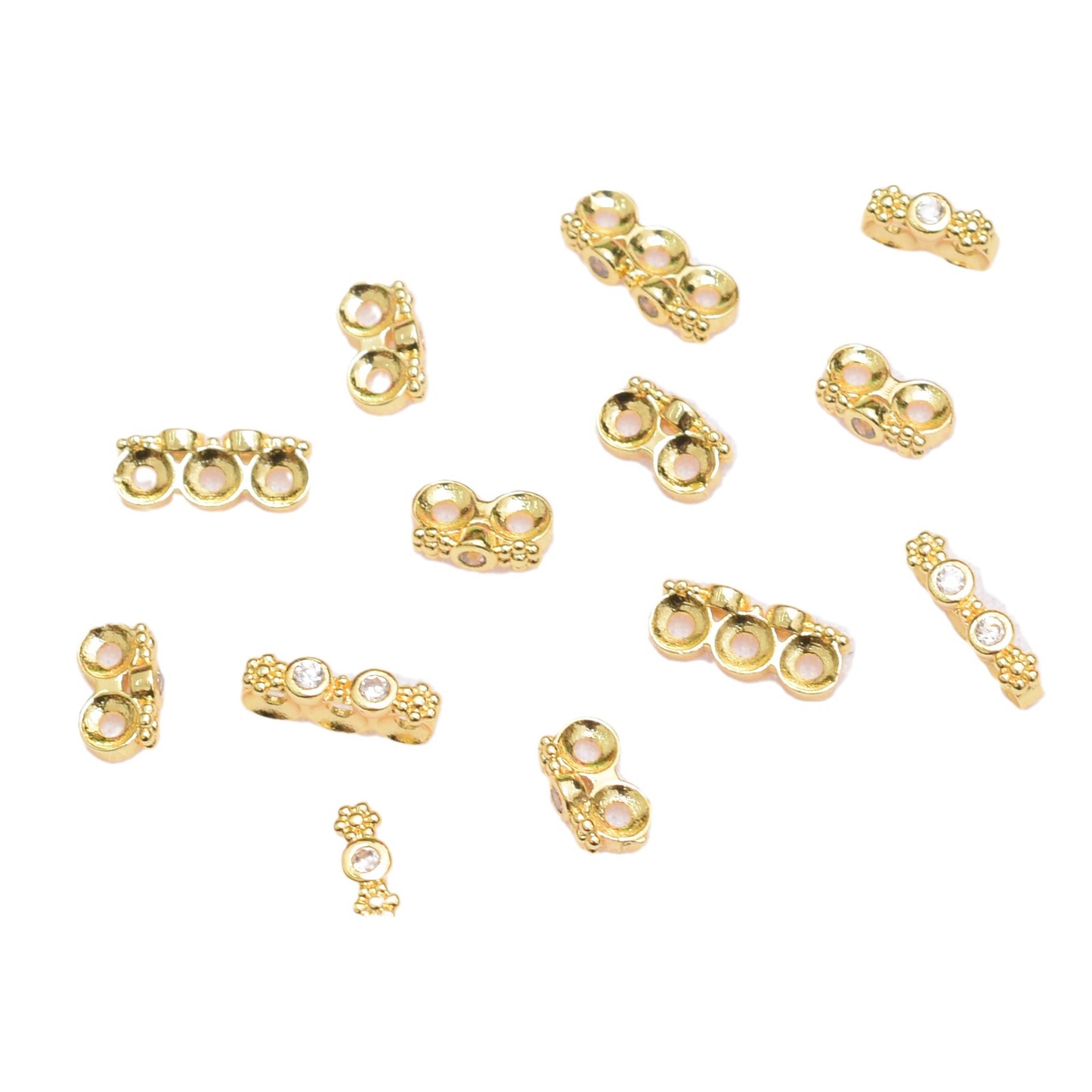 保色18k包金二列のスペーサーは三列の真珠を入れています。