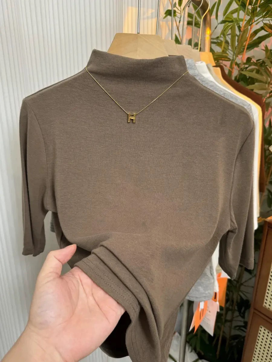Milky coffee color