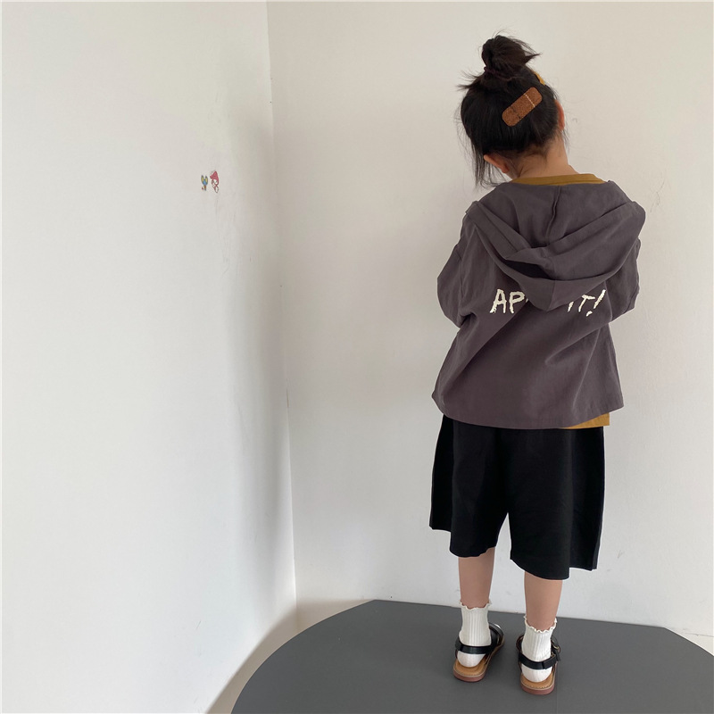 GL-KIDS 한국어 버전의 새로운 여름 어린이 편지 인쇄 경량 후드 자외선 차단 의류 남성용 및 여성용 에어컨 가디건