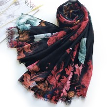 2025欧美花鸟 棉麻印花围巾黑红可选  沙滩防晒巾空调巾厂家直销