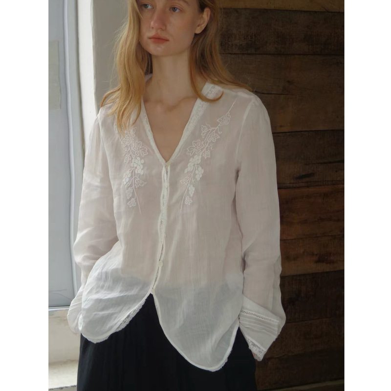 2026SS 100% Ramie French Embroidery V-neck Sheer Lace Trim Shirt 2026SS 100% Ramie French Embroidery V-neck Sheer Lace Trim Shirt