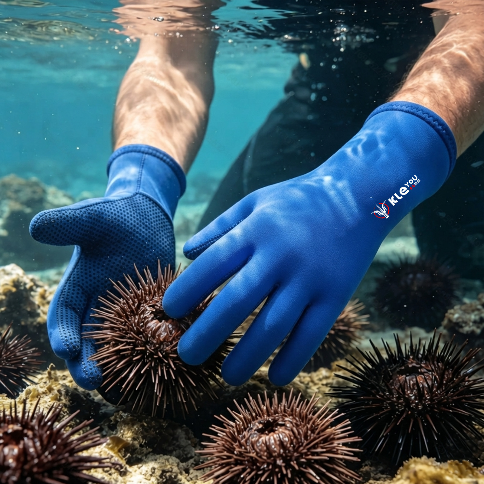 3MM Snorkeling Gloves, Warm and Scratch-Resistant, Non-Slip and Wear-Resistant Diving Gloves for Adults, Men and Women