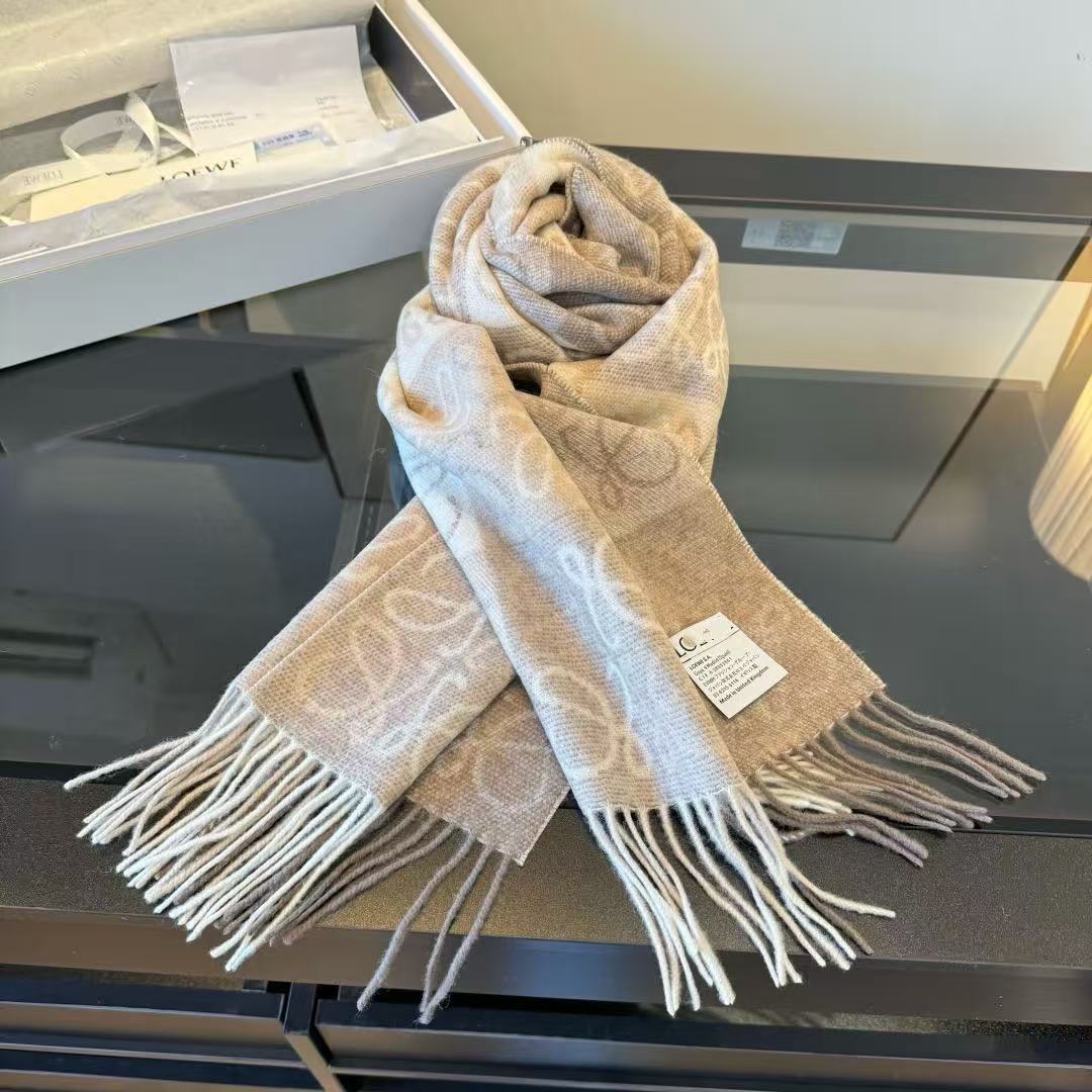 Luojia 2026 New Original Autumn and Winter Tassel Classic Jacquard Cashmere Scarf, Comfortable and Warm, Color-Blocking, Women's Lamb Wool