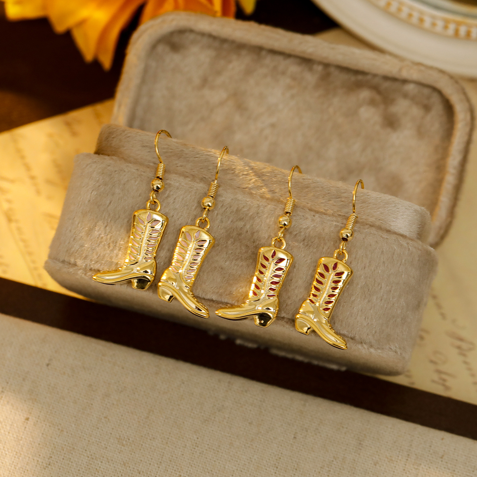 Western Cowboy Style High-heeled Boot Ear Hook For Women, Unique Design, Elegant And Fashionable Earrings, Cross-border_voghion.com