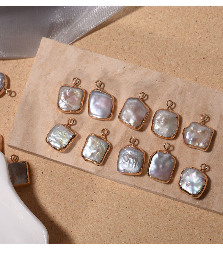 Freshwater Pearl Material Freshwater Pearl Solid Color Pendant