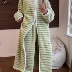 【实拍】鸿楠行走的被窝绿条纹毛绒拉链睡衣厚保暖家居服睡袍连帽