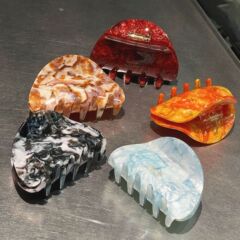 新款醋酸抓夹奶油高级感发饰纹理条纹后脑勺糖果色发夹半圆鲨鱼夹