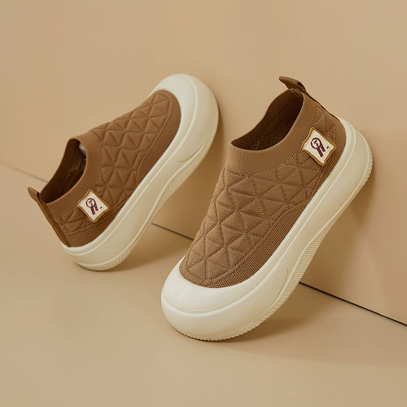 2025 новая весенняя и осенняя тканая обувь повседневная обувь летающая спортивная мягкая подошва один педаль противоскользящая удобная легкая мама женская обувь