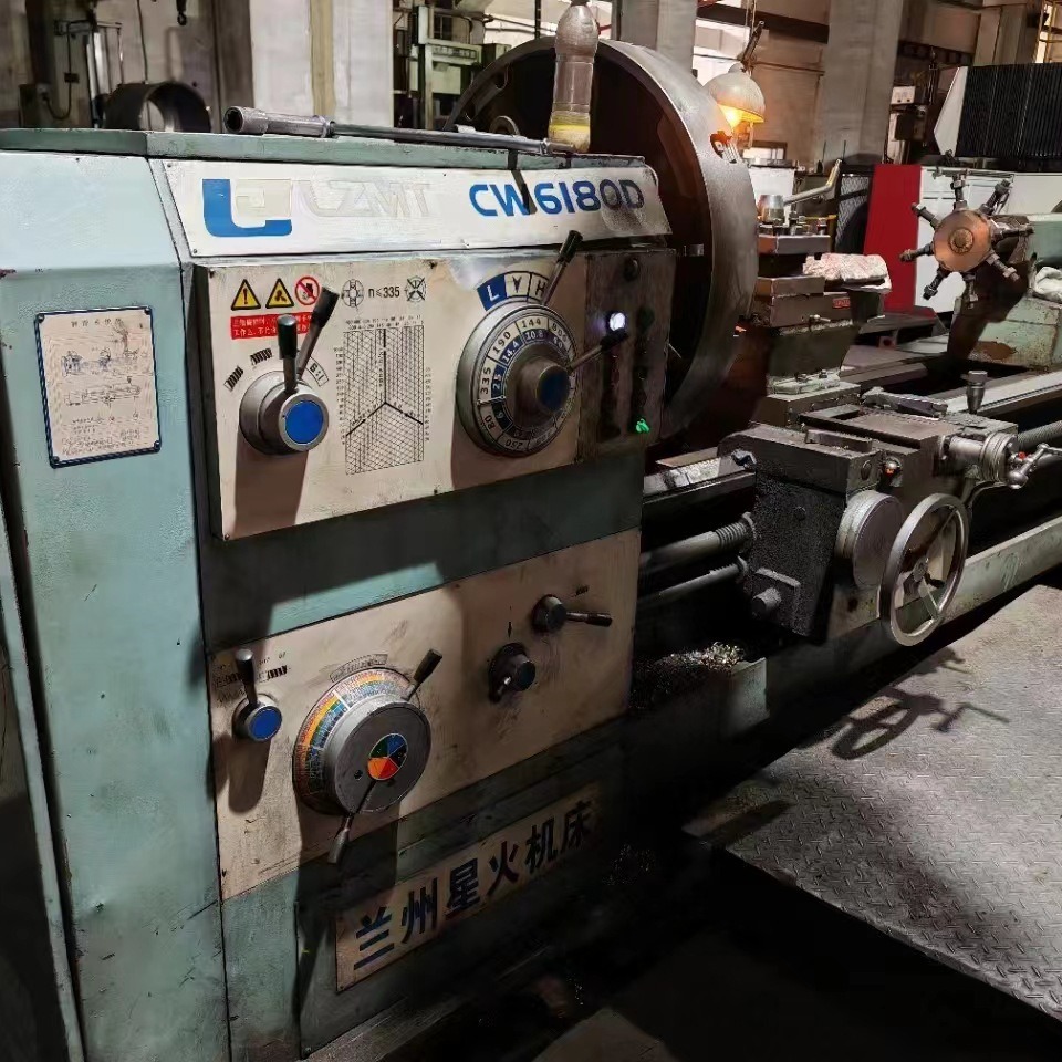 转让二手兰州CW6180Dx5米卧式车床回转直径840导轨:550mm