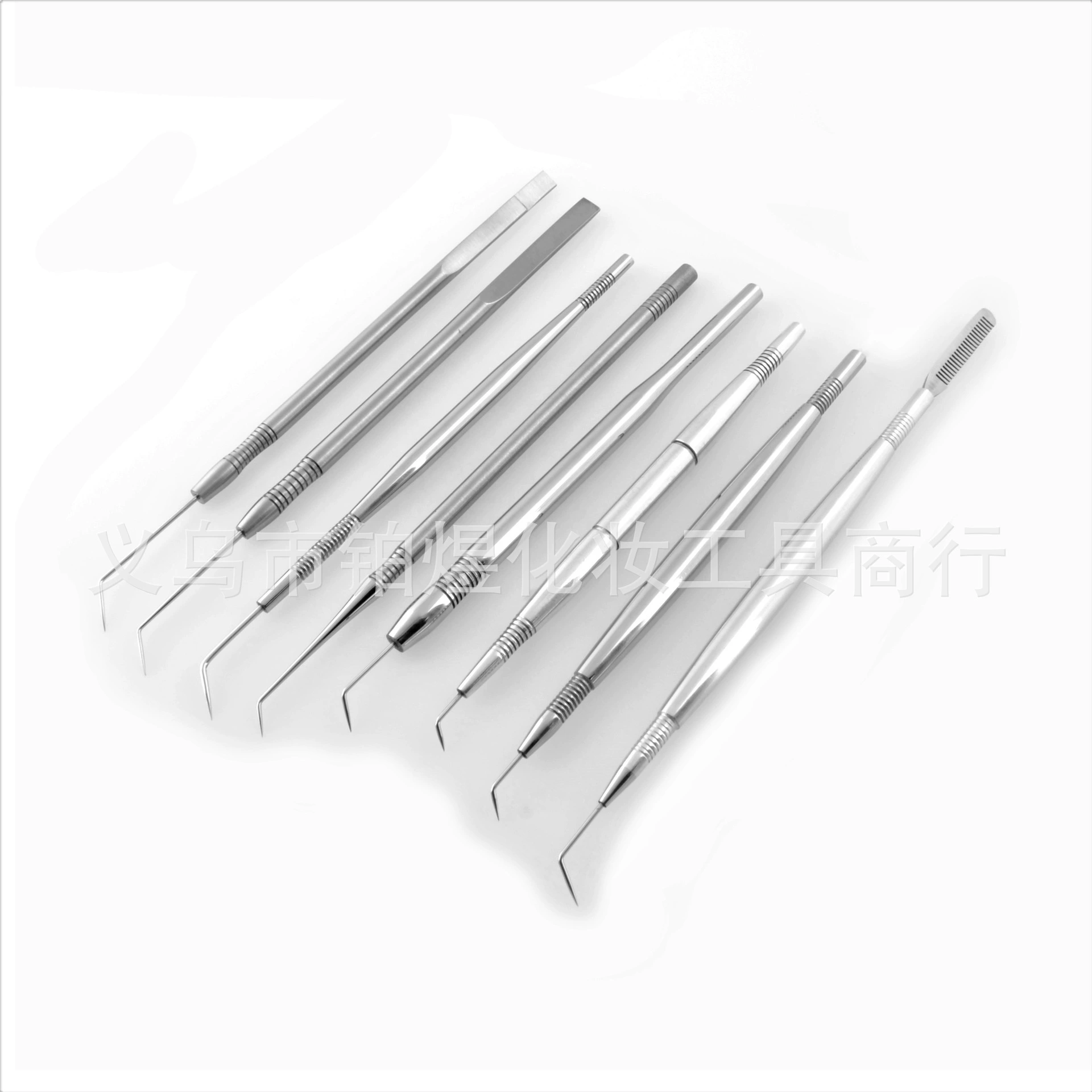 Metal doll head for growing plants for eyelashes