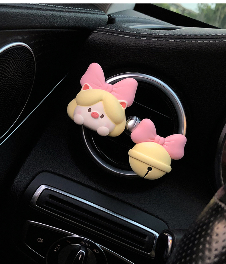 Retro pig Princess car aromatherapy car air outlet perfume decoration fragrance Stone car interior decoration accessories ladies
