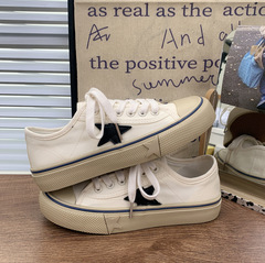 復古小白鞋女2024新款平底系帶星星帆布鞋女簡約百搭英倫風休閒鞋