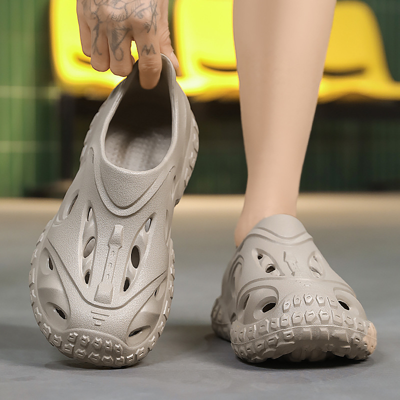 Zapatos para hombres Sandalias especiales para conductores Verano 2025 nuevos zapatos de playa antideslizantes para conducir zapatos con agujeros transpirables para hombres