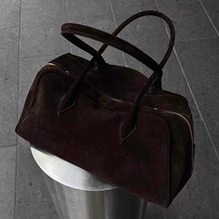 2025年新製品、ネットセレブと同じスタイル、ファッショナブルで多用途なスエードレザー、レイジーボウリングカジュアルデザイン、トレンディなポータブルショルダーバッグ