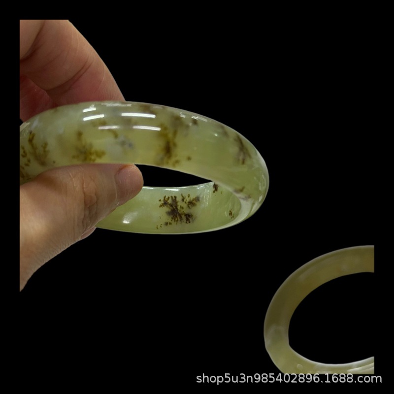 天然岫玉手镯一手货源原产地直销草花水草能盘透独特玉石镯子现货