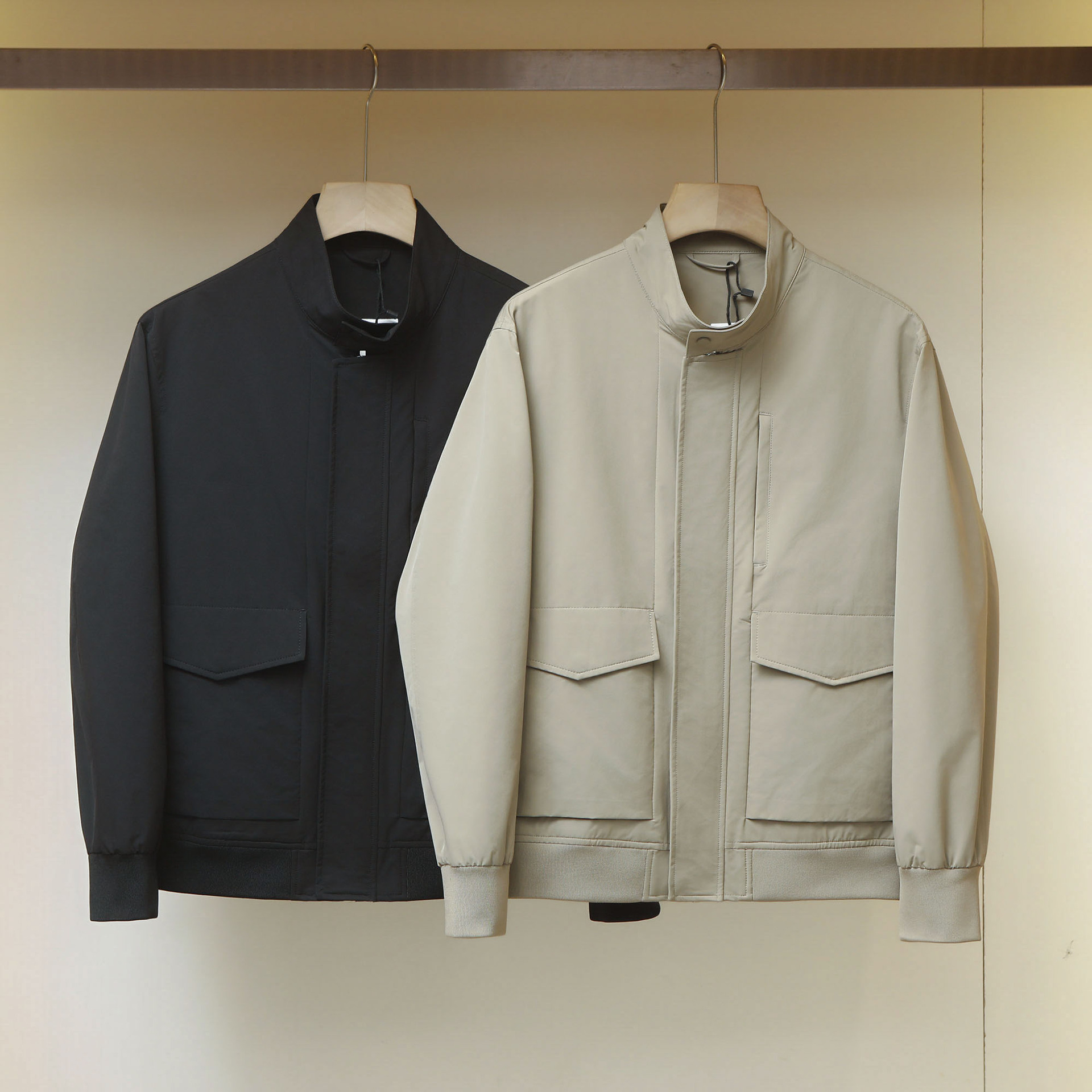 Kişi üçün yüngül casual jaket, dik yaxalı, yaz payı