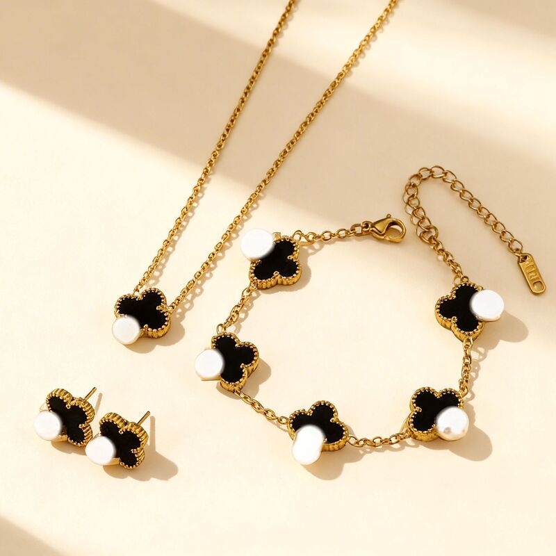 Cross-Border Popular Titanium Steel Four-Leaf Clover Three-Piece Set Electroplated Versatile Lucky Clover Necklace Bracelet Earrings for Women Wholesale Cross-Border Popular Titanium Steel Four-Leaf Clover Three-Piece Set Electroplated Versatile Lucky Clover Necklace Bracelet Earrings for Women Wholesale