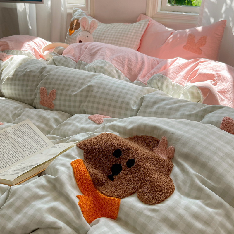 녹색 체크무늬 강아지