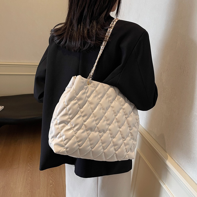 2024 invierno nuevo estilo de moda simple ocio de gran capacidad bolso de viaje ocio de aire extranjero bolso de hombro