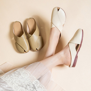 ����Ь���~����ЬŮ�����¿��⴩�r�Л���Ь�ЋDƽ�����e��Ƥ��Ь