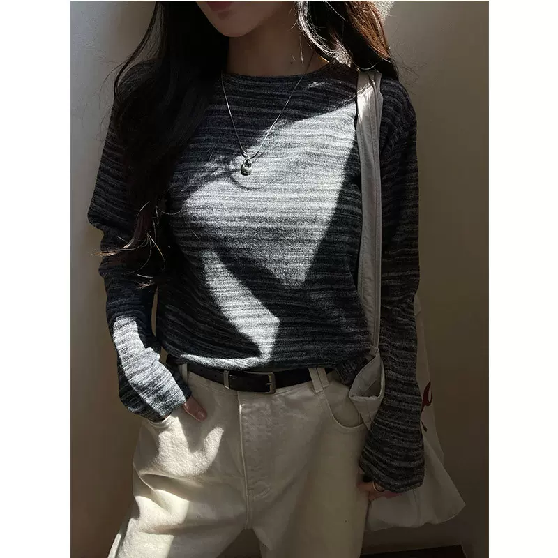 慵懒松弛感条纹圆领长袖针织衫女春秋宽松显瘦百搭长袖打底衫上衣