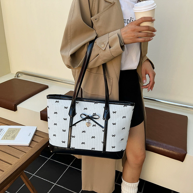 Shoulder bag retro capacious one-shoulder tote with bow, universal everyday style