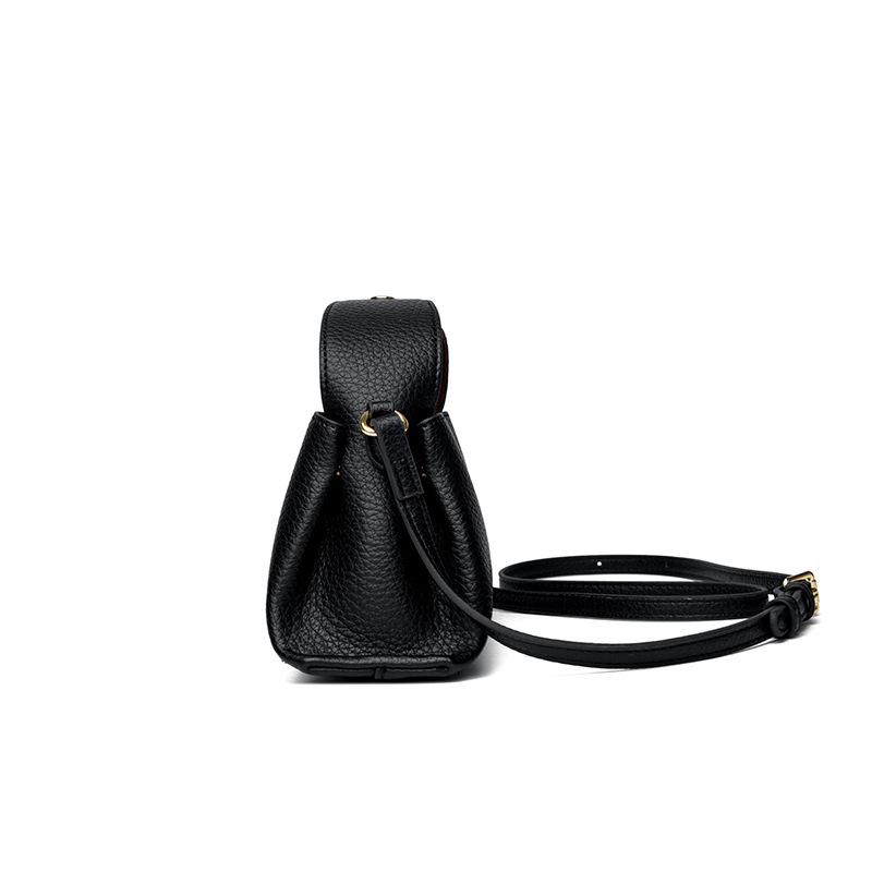Solid Color Pattern All Seasons Season Women's Gender Women's Medium Pu Leather Solid Color Streetwear Square Magnetic Buckle Shoulder Bag