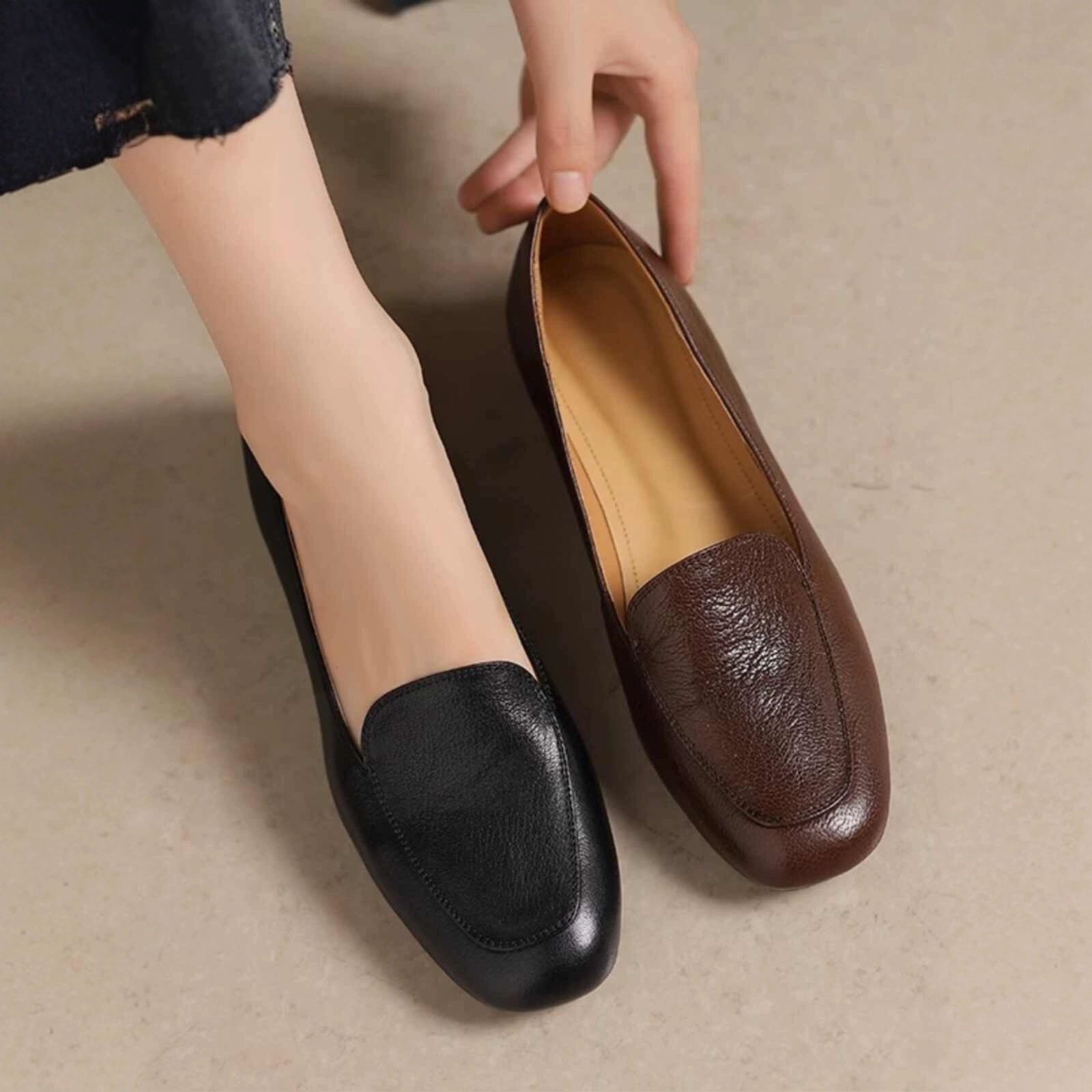 [Готовый запас] 106 мягких кожаных туфель на плоской подошве из мягкой кожи весны 2025 года для женщин на низком каблуке и с неглубоким вырезом для работы