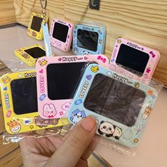 漫画のミニ落書き板の鍵は公仔の創意的で可愛いカバンを掛けます。