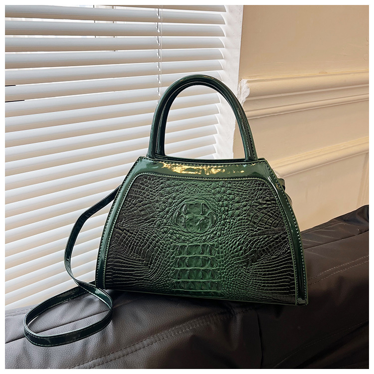 2023 Bolsos transfronterizos europeos y americanos Moda femenina Patrón de cocodrilo Bolsa de concha Bolso de madre de un solo hombro retro clásico Comercio exterior