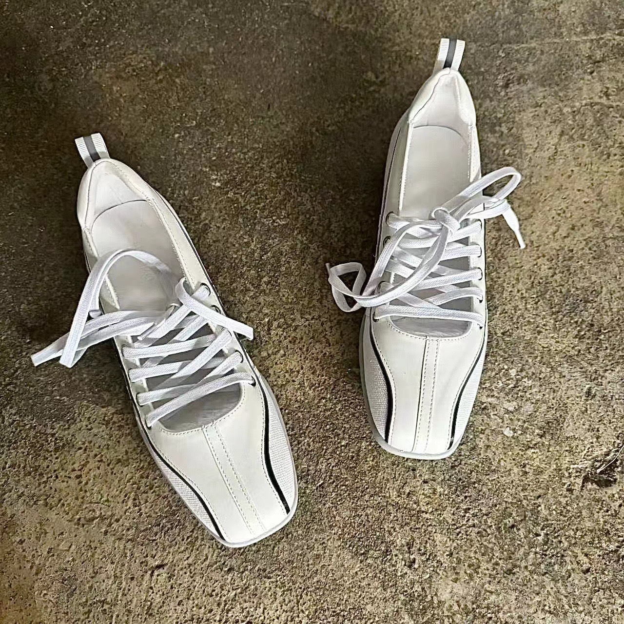 2025 New Cross-Strap Shallow Mouth Ballet Shoes Women's Thick-Soled Moral Training Shoes Mary Jane White Shoes