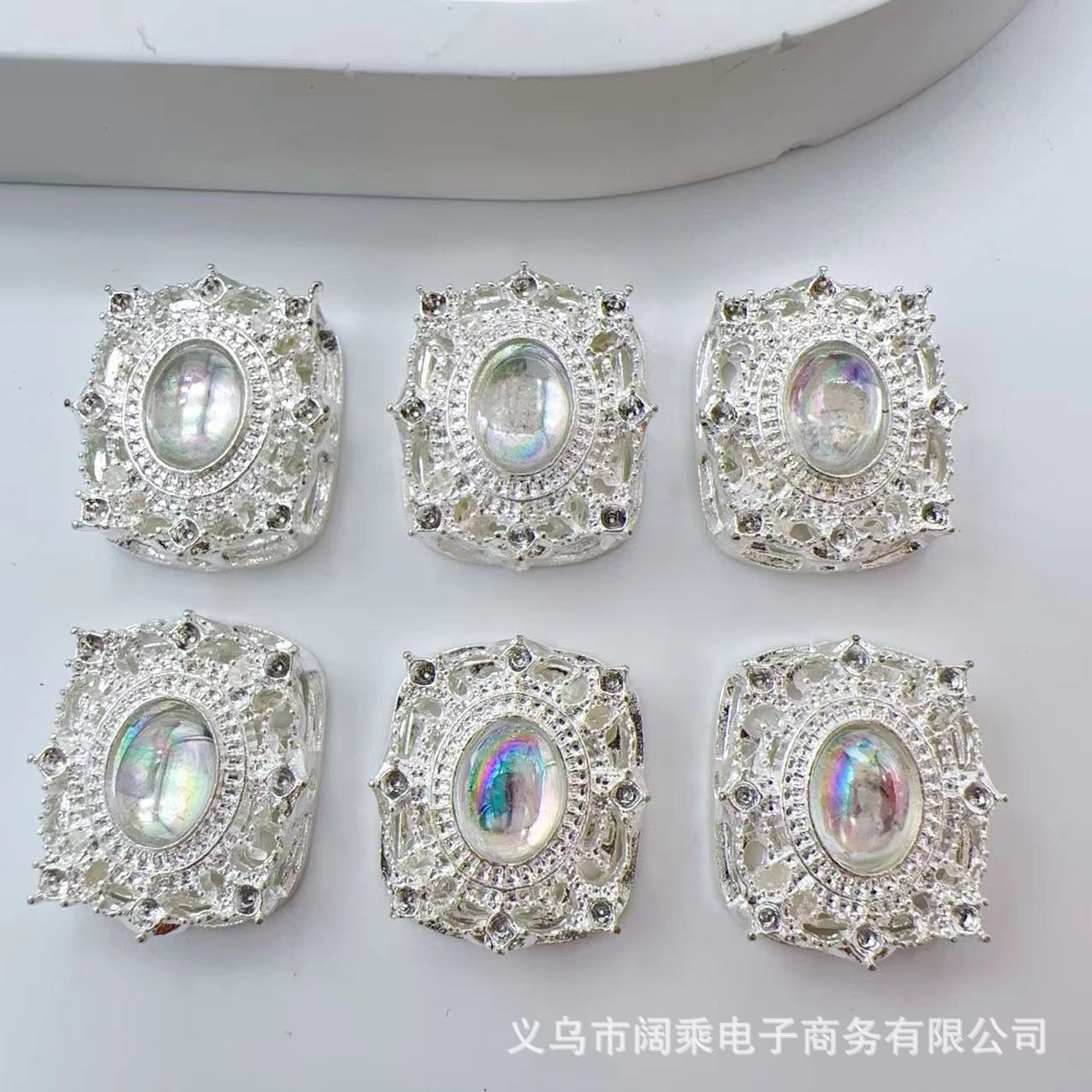 ダイヤモンドの長い方の大きい魔の箱の多い八穴のジルコニウムのdiyの手作りのビーズのブレスレットのネックレスの合金のアクセサリーのビーズの部品