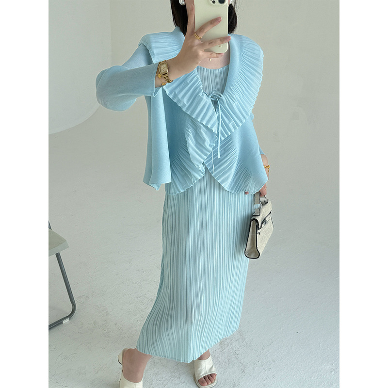 2026 New Style Miyake Ruffled Lapel Tie Coat for Women, Pleated Slimming French-Style Vest Dress Two-Piece Set