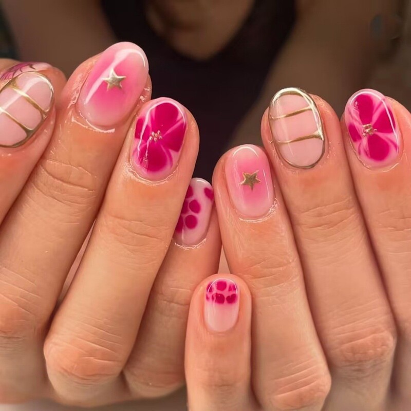 Fresh and Colorful Oil Painting Floral Design New European and American Style Short Square Glossy Wearable Nail Tips 24 Pieces Fake Nail Tips Fresh and Colorful Oil Painting Floral Design New European and American Style Short Square Glossy Wearable Nail Tips 24 Pieces Fake Nail Tips