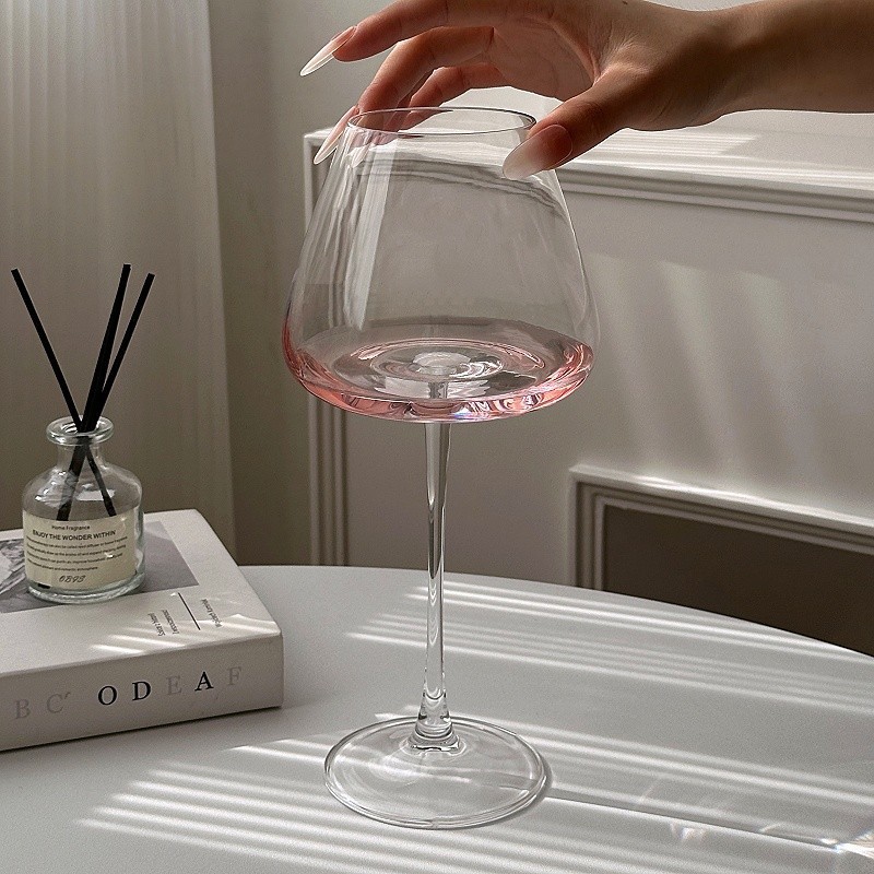 Creativo en el viento borgoña cóncavo fondo ligero lujo vidrio de cristal de alta calidad copa de vino de alto pie copa de vino para el hogar