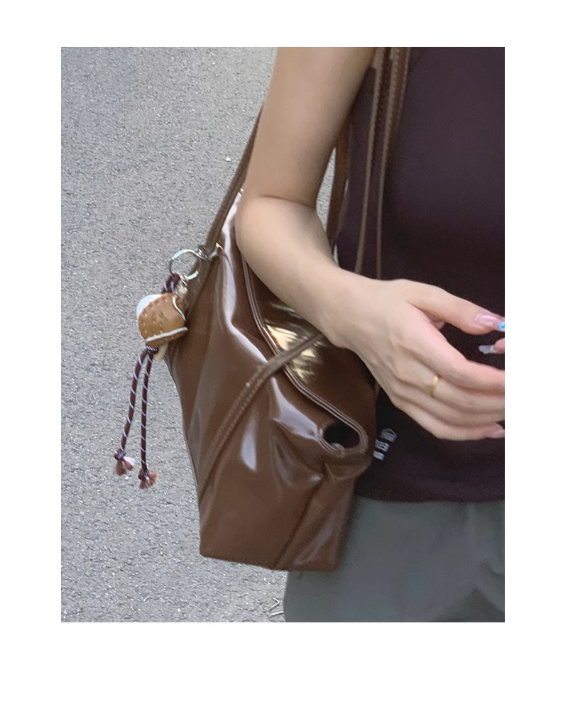 Retro high-end armpit bag women's bag new simple commuting bag large capacity shoulder bag_voghion.com