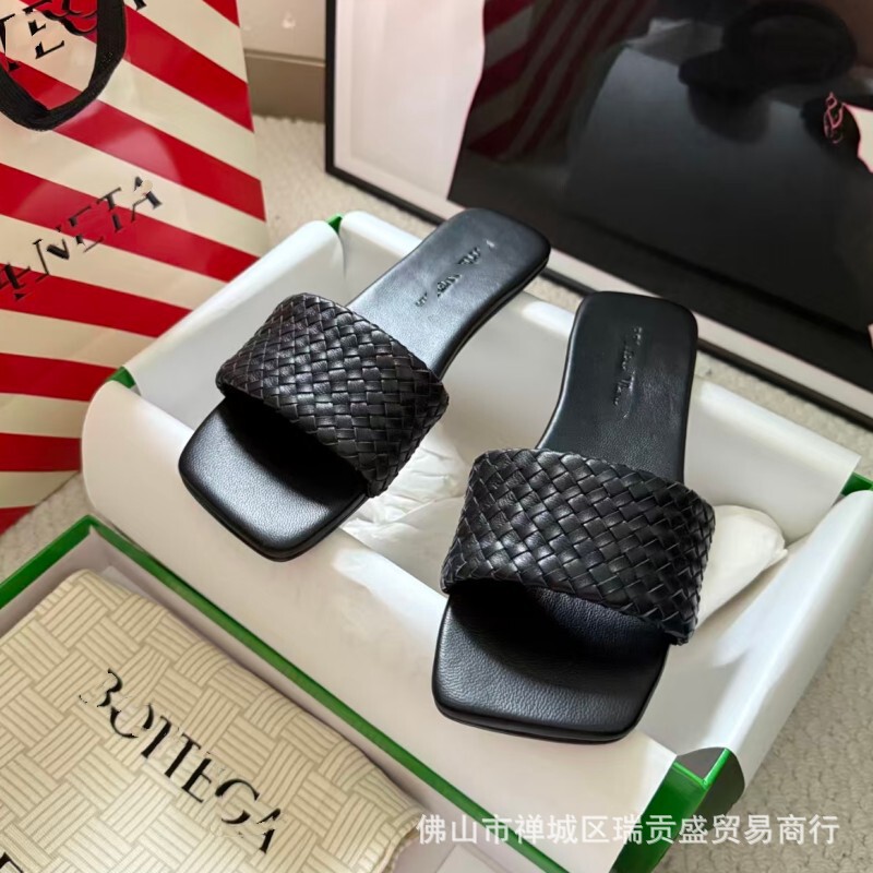 European and American Style Bv Brand Women's Slippers for Outdoor Wear, New Model 26, One-Strap Woven Design, Lightweight, Large Size, Women's Export Sandals, Women's Shoes for Export