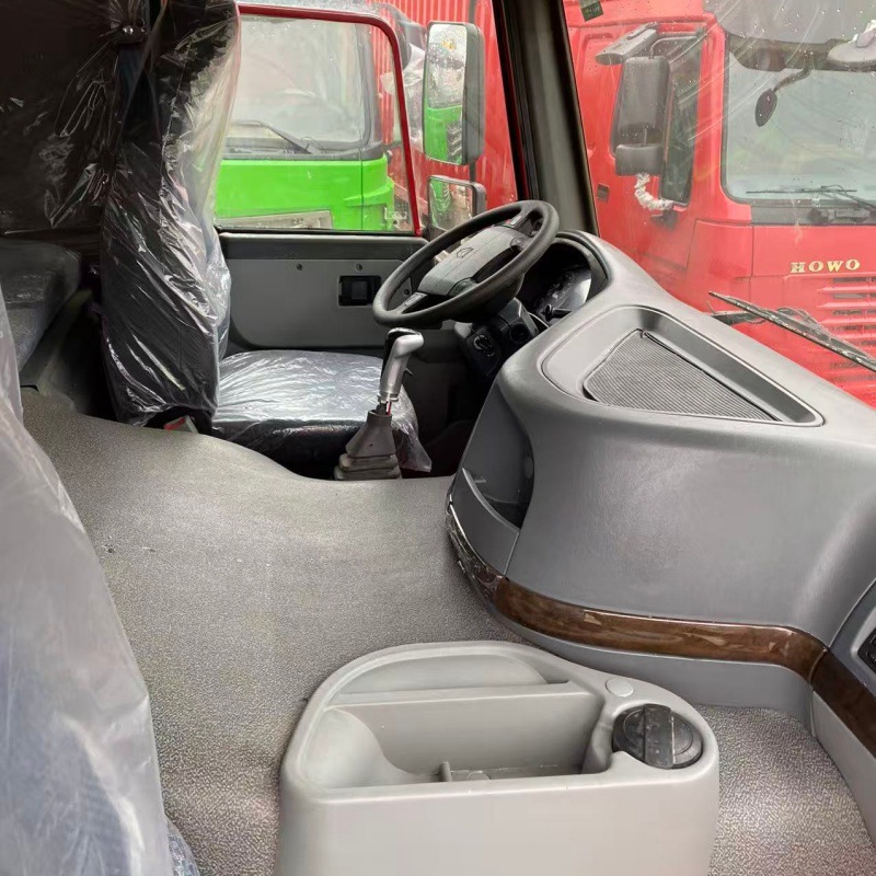Heavy-Duty Howo Dump Truck, 371 Horsepower, Engineering Dump Truck, Direct Supply from Liangshan Source Manufacturer