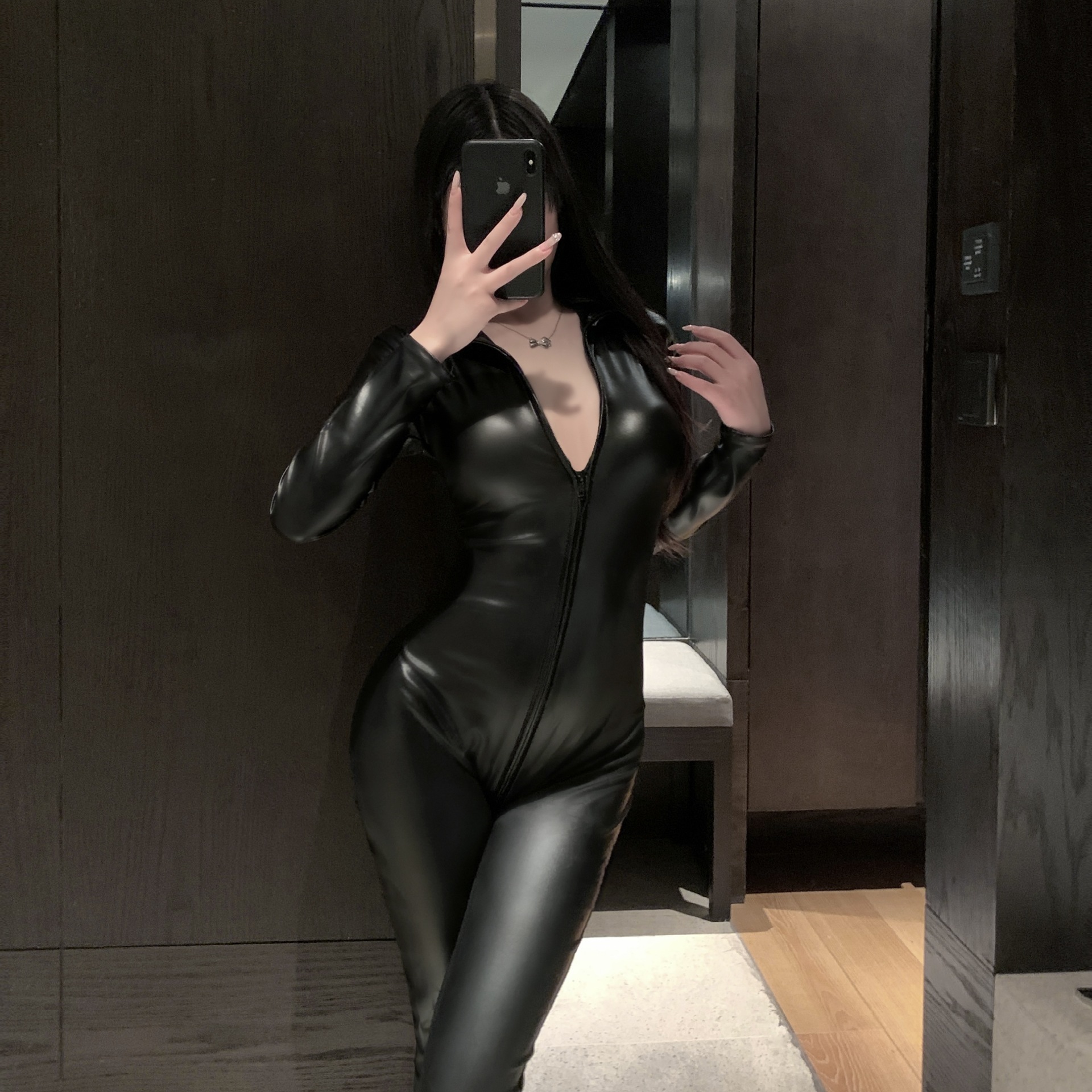Patent Leather Long-Sleeve Corset Jumpsuit Black Zip-Front Clubwear for Women — detail image 2