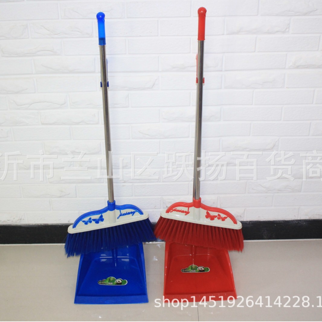家用扫把簸箕套装实惠不锈钢杆扫把垃圾铲临沂跃扬五元六元地摊货