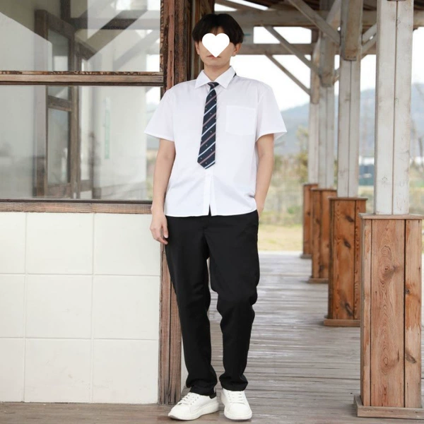 Men's white short sleeves + black trousers + blue crown tie