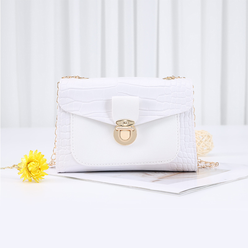2022 nuevo bolso de mujer simple de moda bolso de hombro bolso de cadena fuente de fábrica de cabello recto image 11