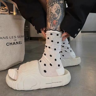 ins�ļ��W�۱���͸���ɫ���c���ČW���ɐ���ϵ��Ͳ���m�Ѷ��m��