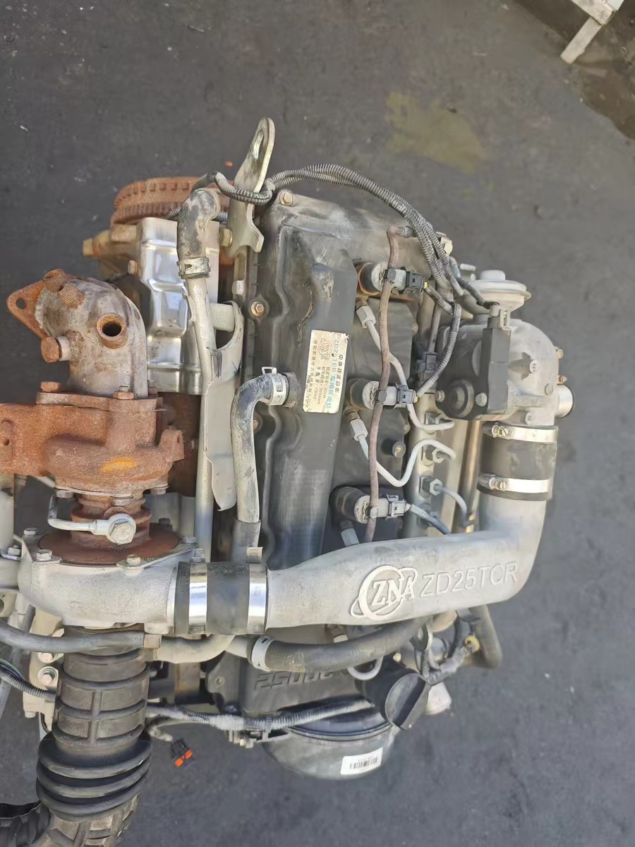 Suitable for Nissan Pickup Engine Assembly Qd32Qd80-T Odin Ruiqi Zd25 Paladin D22 2.4
