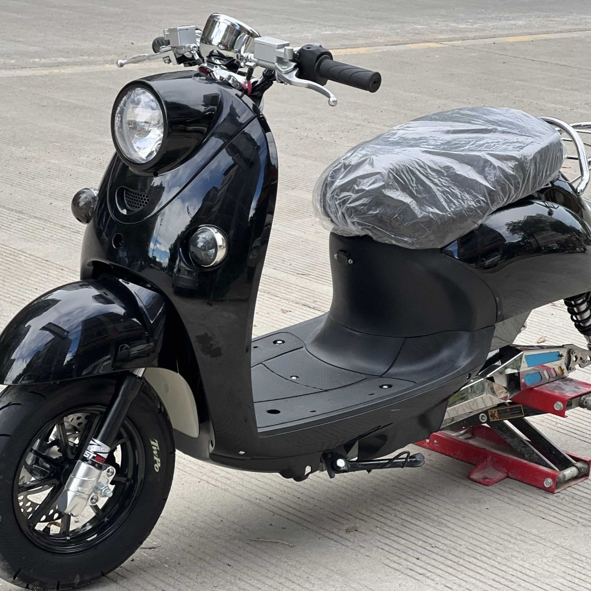 Source factory goods electric motorcycle electric car turtle king turtle five stainless steel no three integrated sealed warehouse frame group good delivery