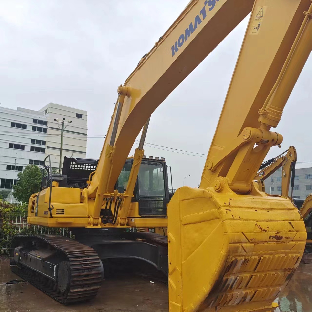 Comercio exterior línea de exportación de segunda mano Komatsu 400 Hitachi 450 31365 cartel 345 349 exportación a bajo precio