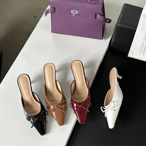 Amazon 2024 New Bow Heel Flats for Export Large Size Wine Red Outdoor Wear Retro Pointed Half Slip-On