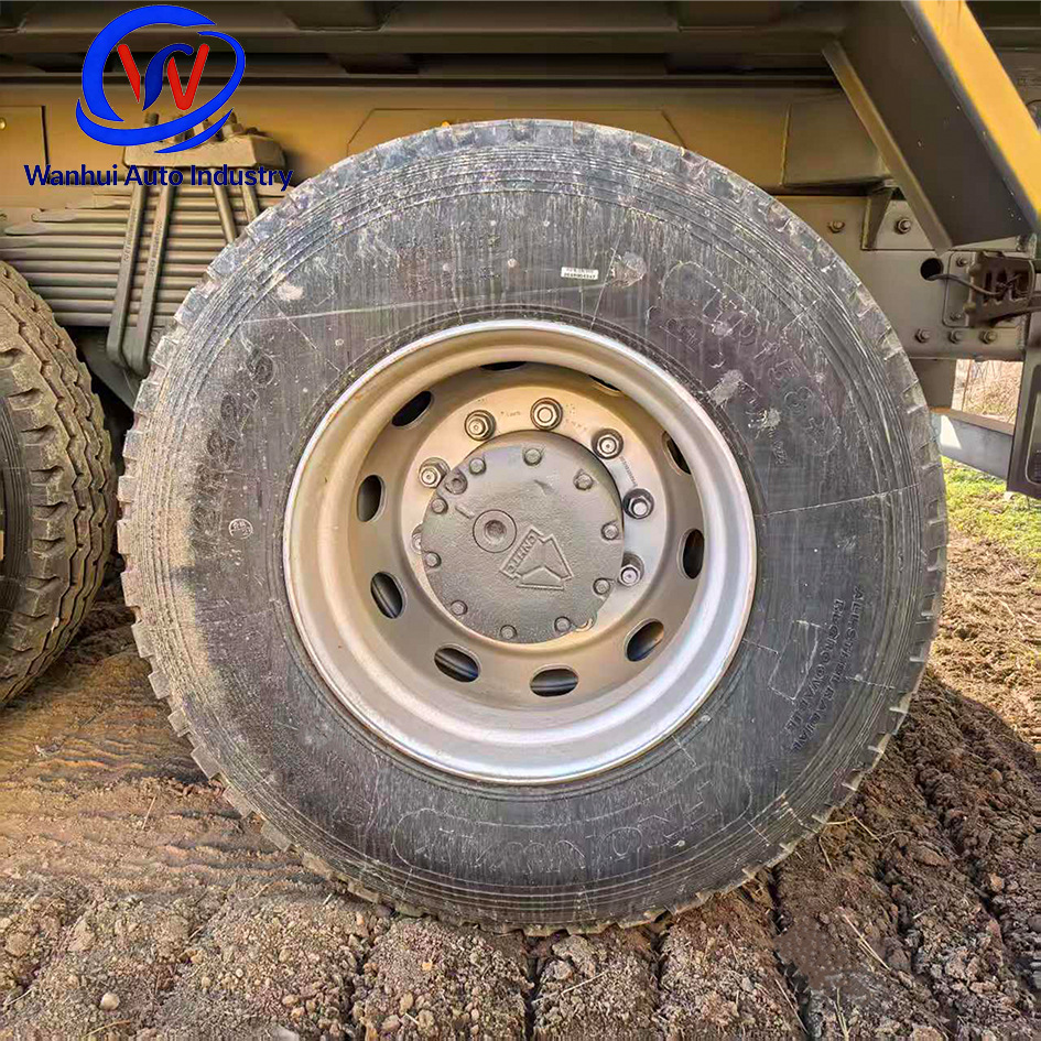 Cross-Border Supply of Refurbished Eight-Wheel Dump Trucks, Sinotruk Howo Engineering Dump Trucks, 6X4 Sand and Gravel Transport Trucks