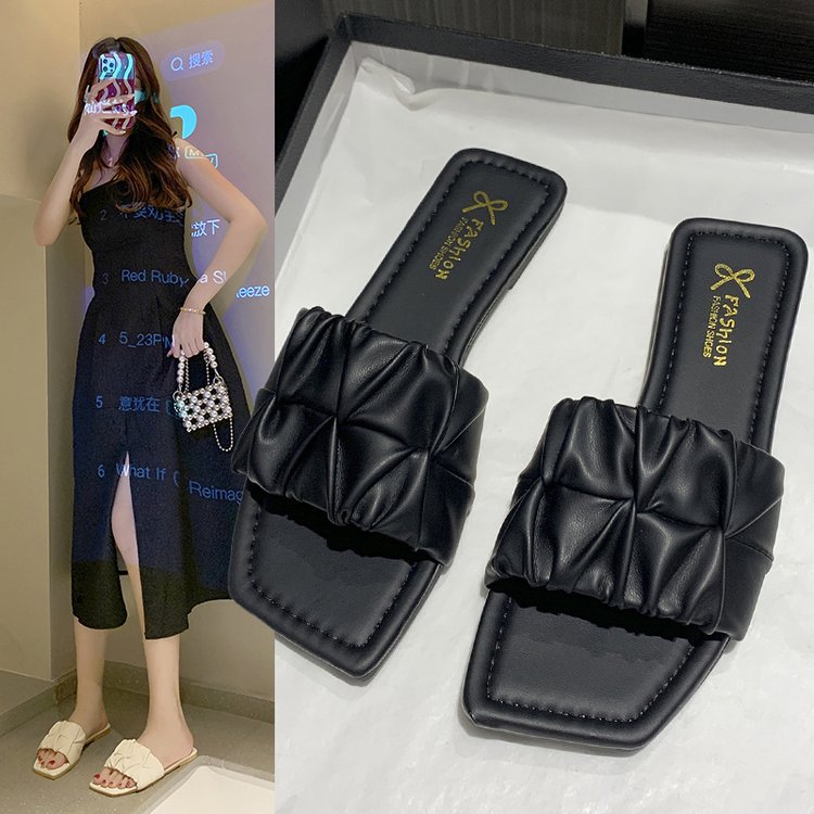 Traubenmutter mit dem gleichen Stil 2023 Sommer neue Mode rutschfeste quadratische Kopfbuchstaben flache Oberbekleidung Sandalen und Hausschuhe für Frauen_voghion.com
